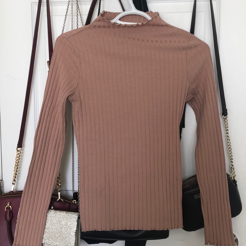 Ribbed long sleeve shirt